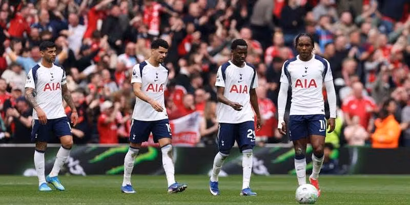 Soi kèo Nottm Forest VS Tottenham và dự đoán thế trận
